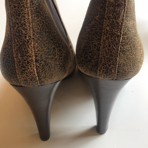Michael Kors distressed leather booties 8 1/2. - Picture 4 of 7